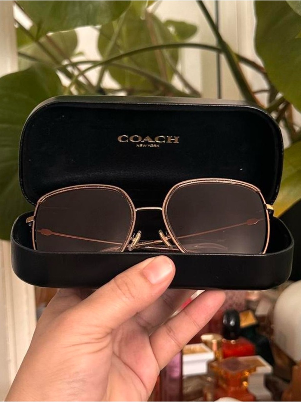 NWOT COACH Women's Rose Gold Frame Sunglasses in Black/Brown